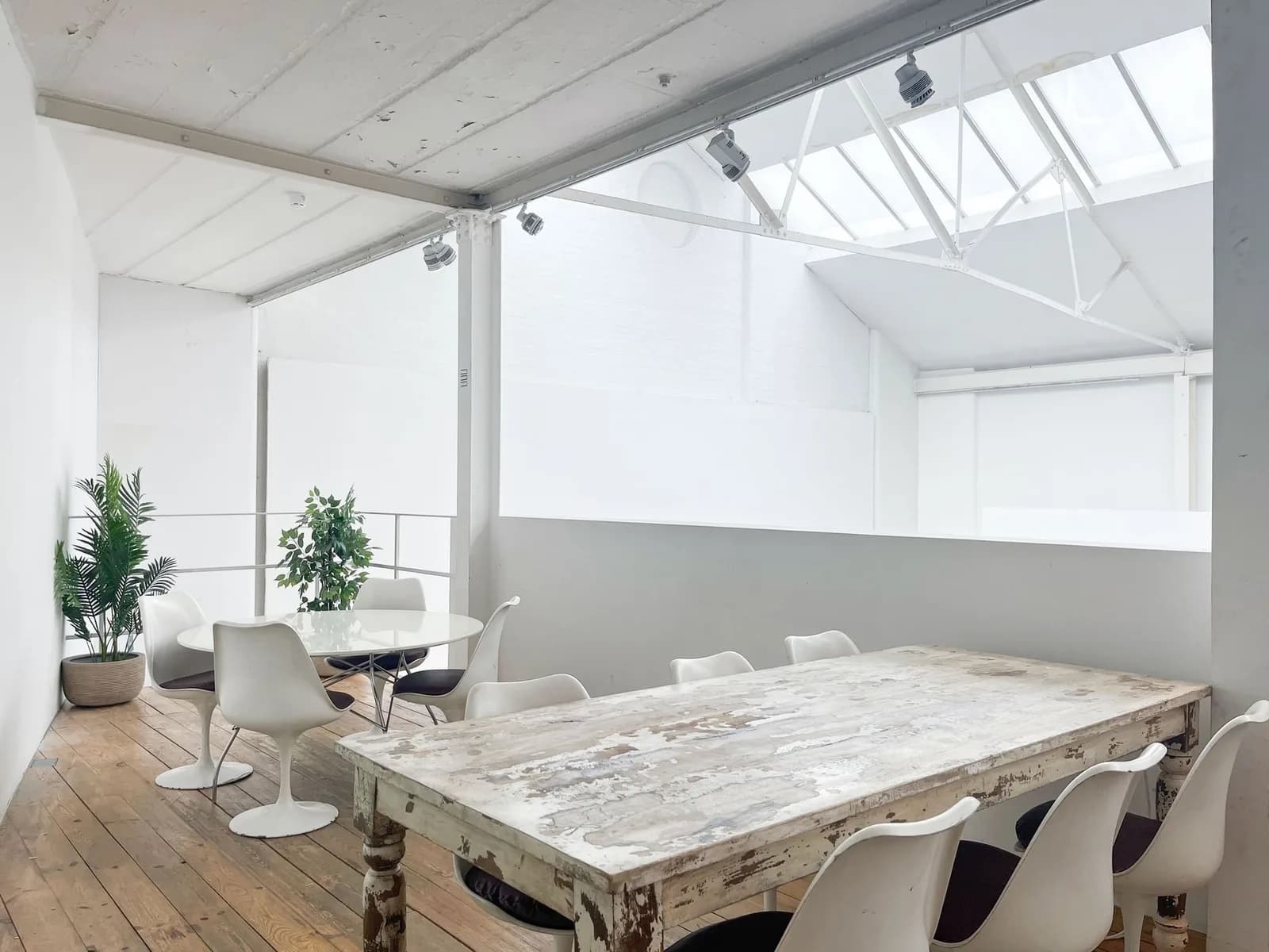 Open-space desk