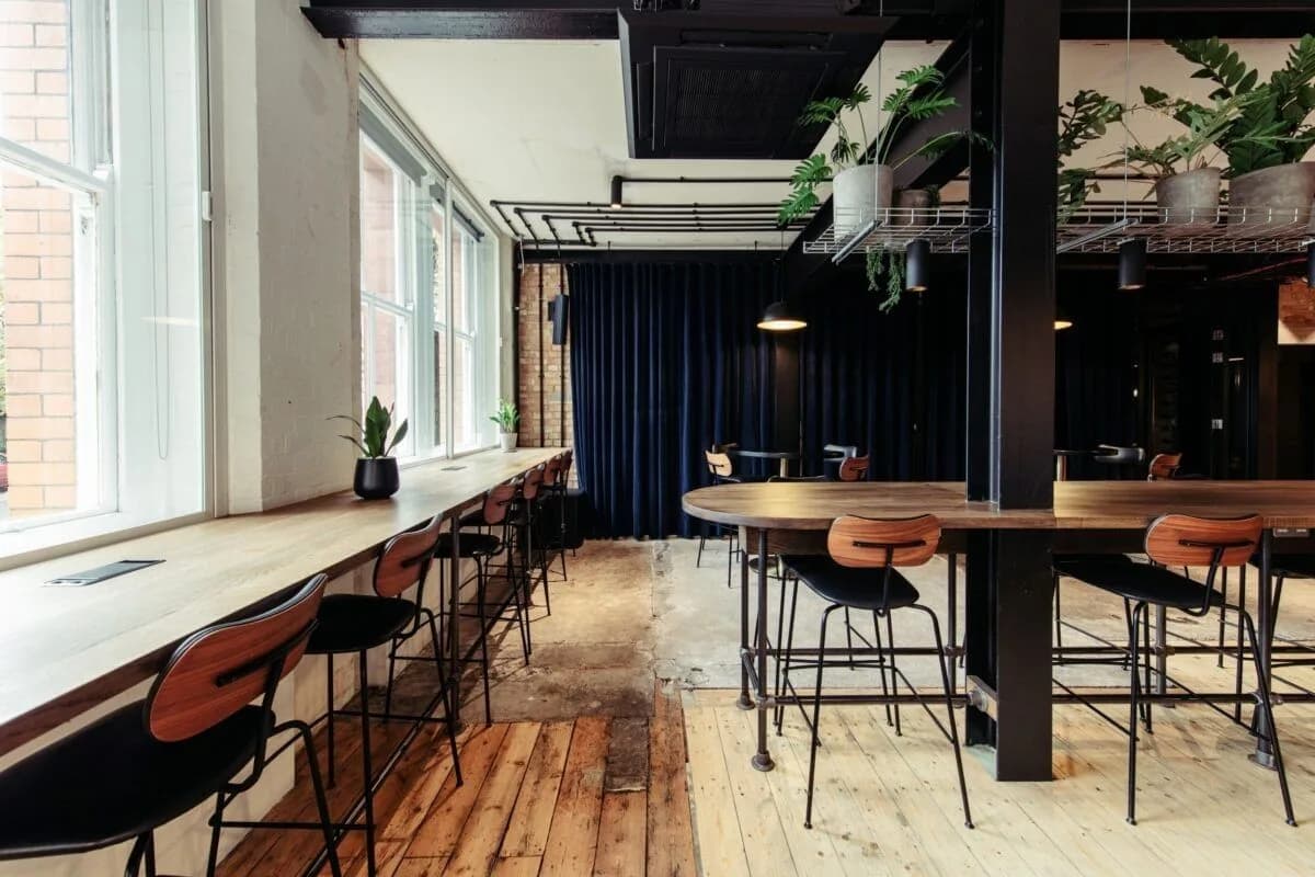 Open-space desk