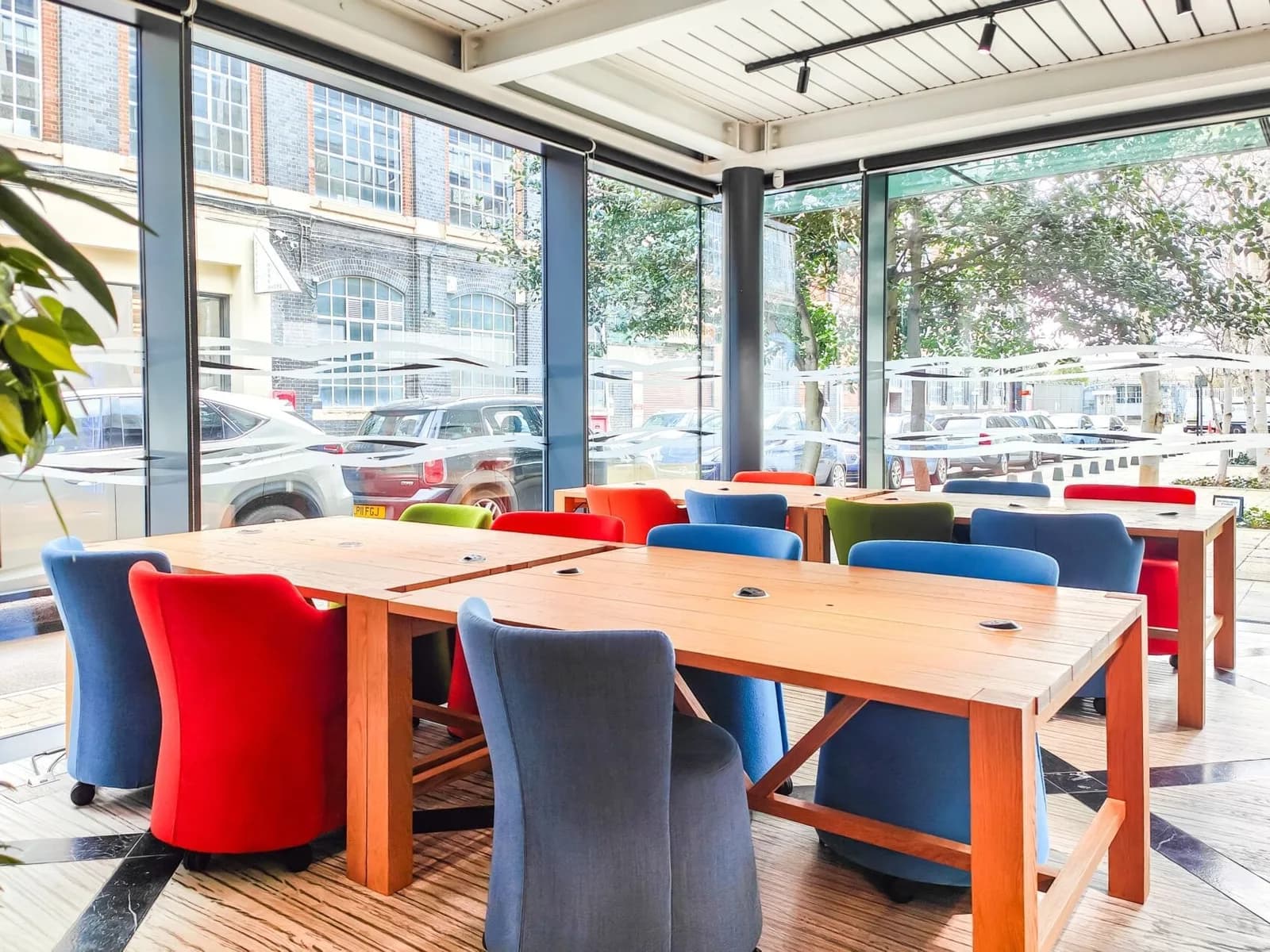 Open-space desk