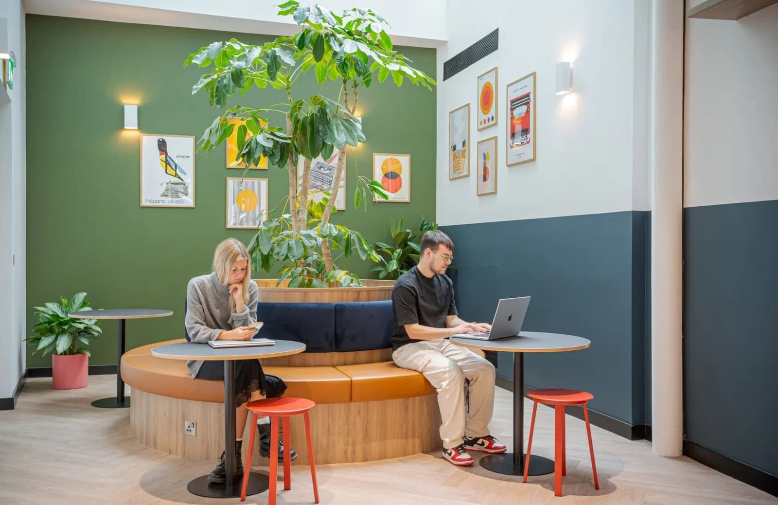 Open-space desk