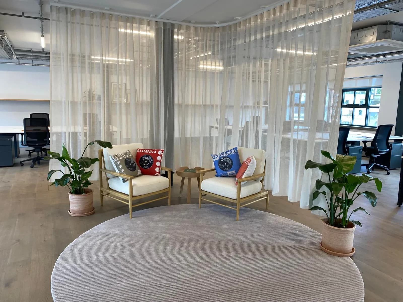 Open-space desk