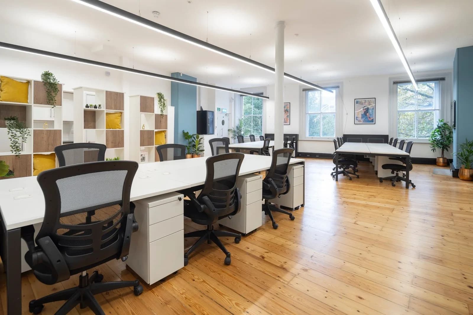 Open-space desk