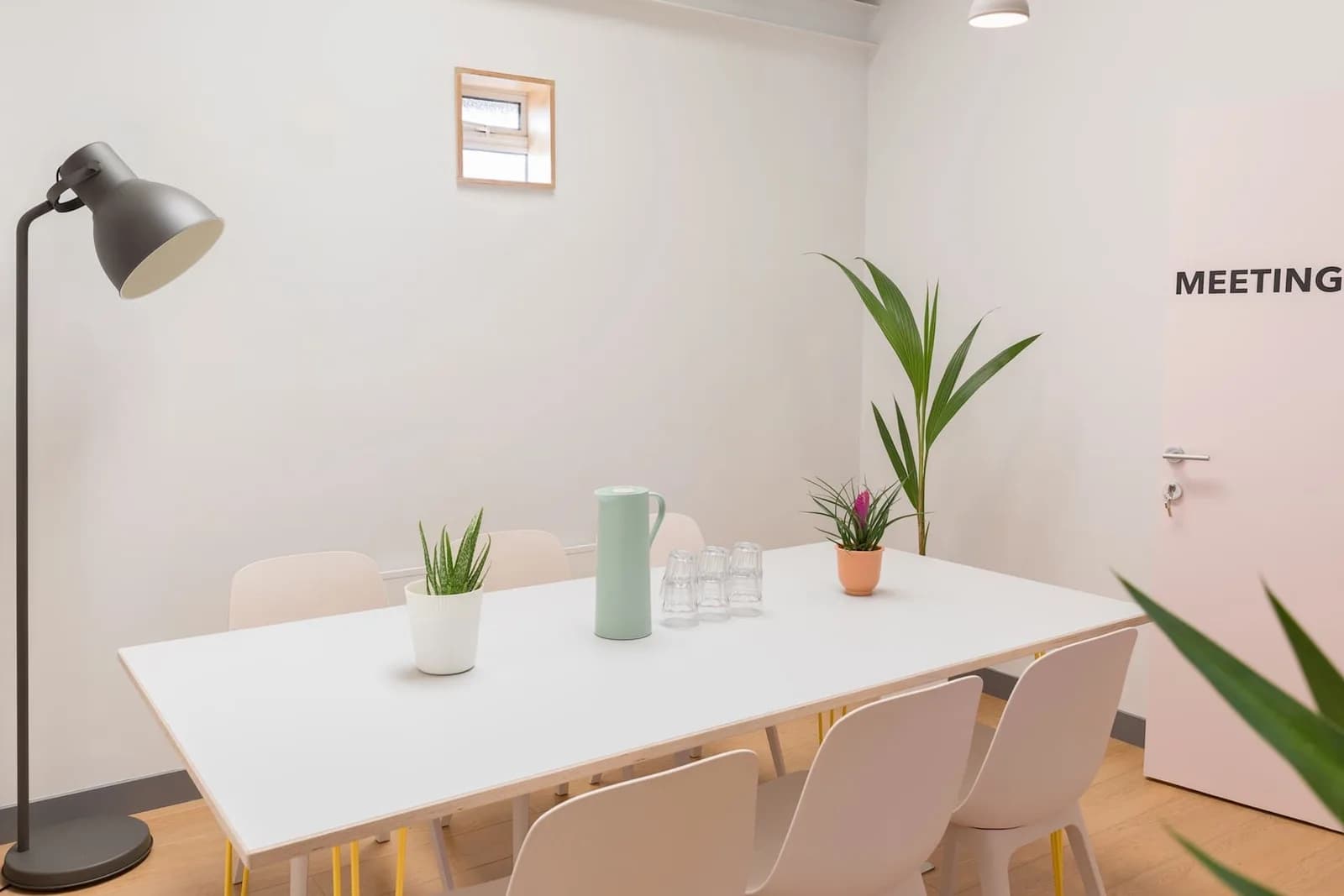 Open-space desk