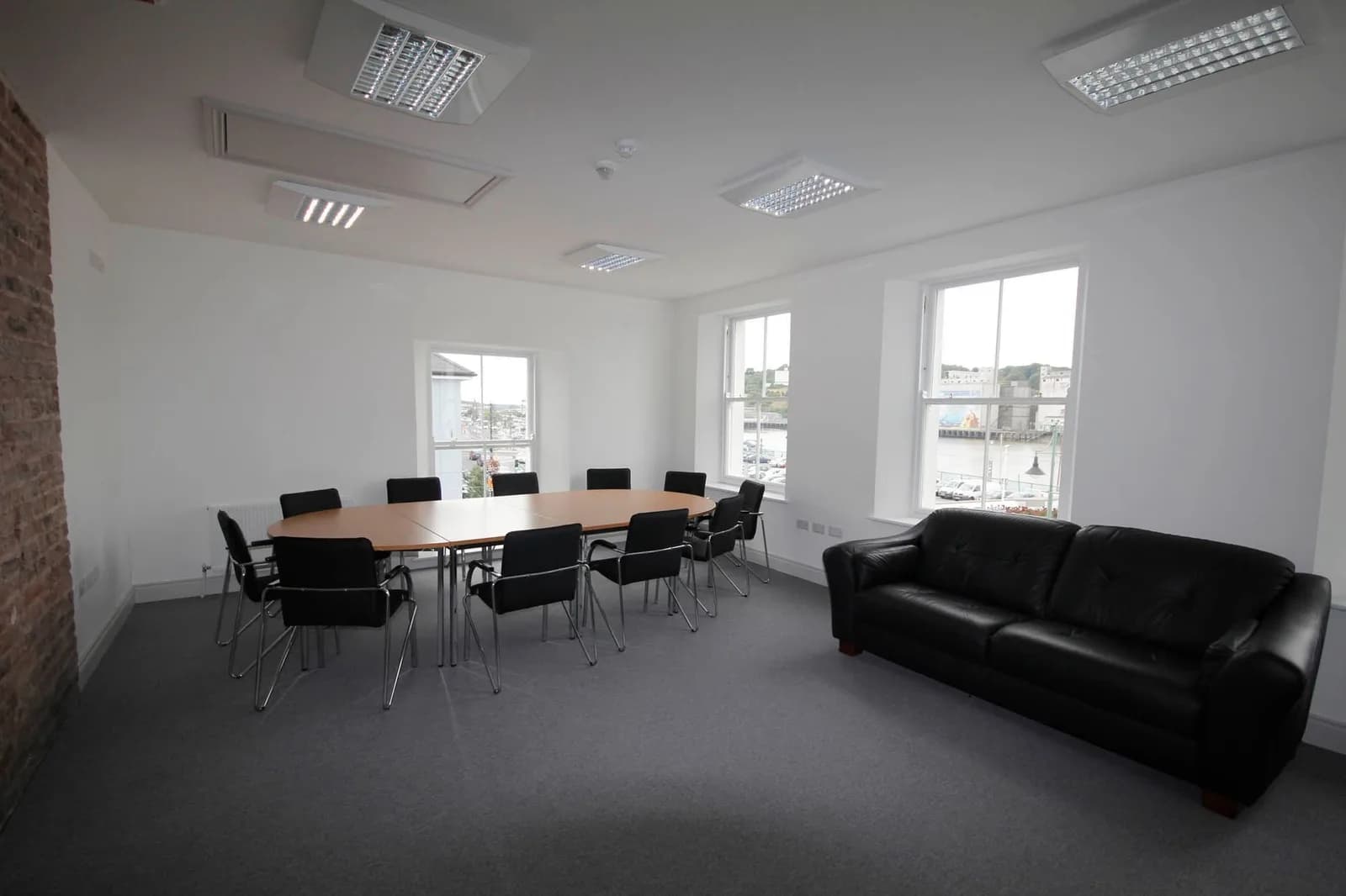 Private office (price per desk)