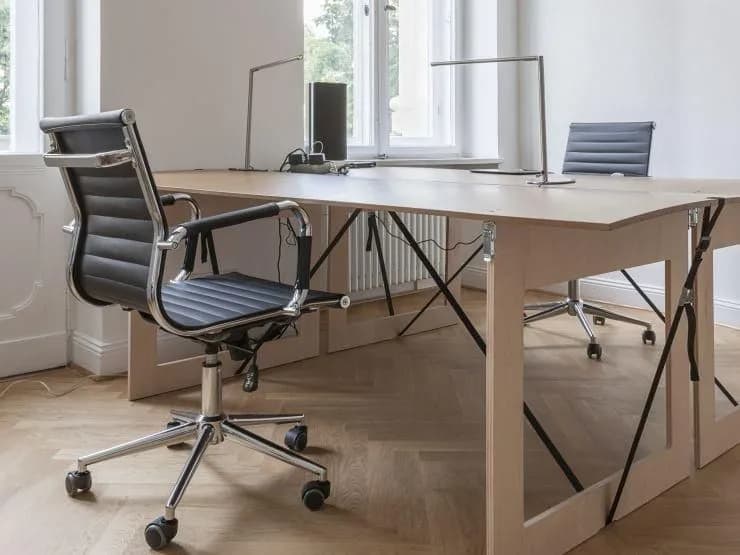 Open-space desk