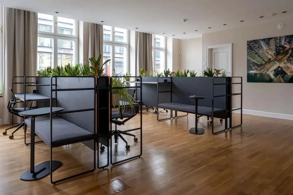 Open-space desk