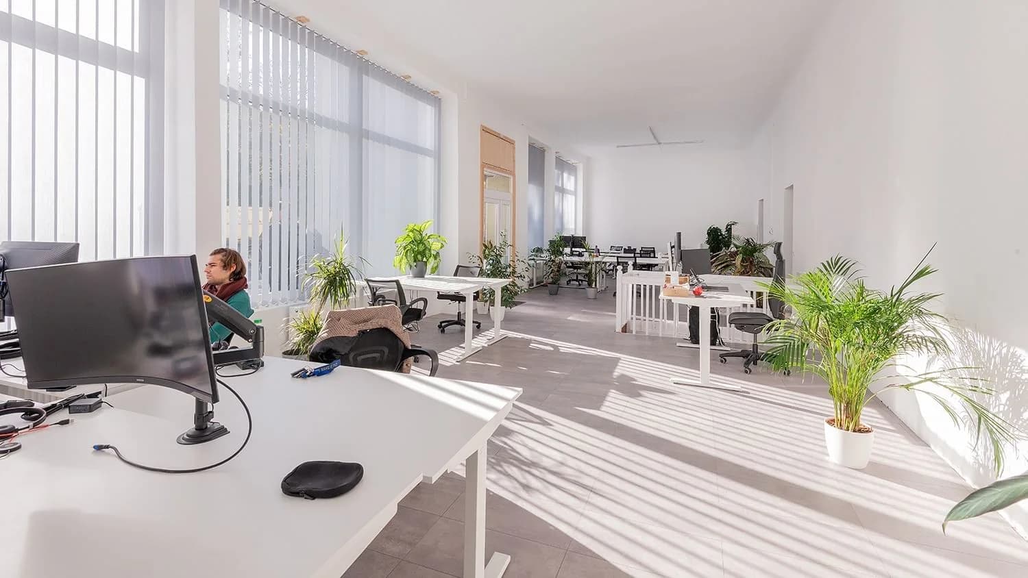 Open-space desk